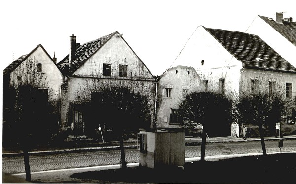 �p. 128, 110 a radnice �p. 120 r. 1974