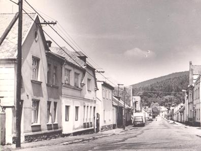 Nádražní ulice, první dům zleva čp. 170 , r. 1979 