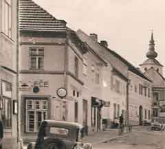 čp. 25 obchod a pekařství Fr. Leče v r. 1947