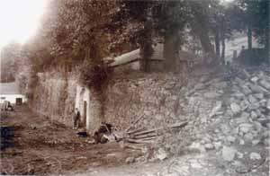 pivovarsk� sklepy, v pozad� led�rna, r. 1900