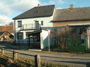 �p. 89 vlevo, �p. 136 vpravo, r. 2010